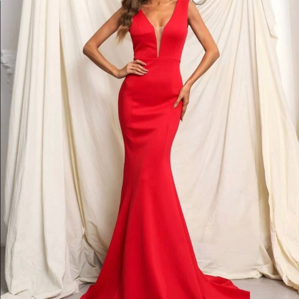 Long formal gown. Perfect for banquet, prom, formal event. Only worn once.